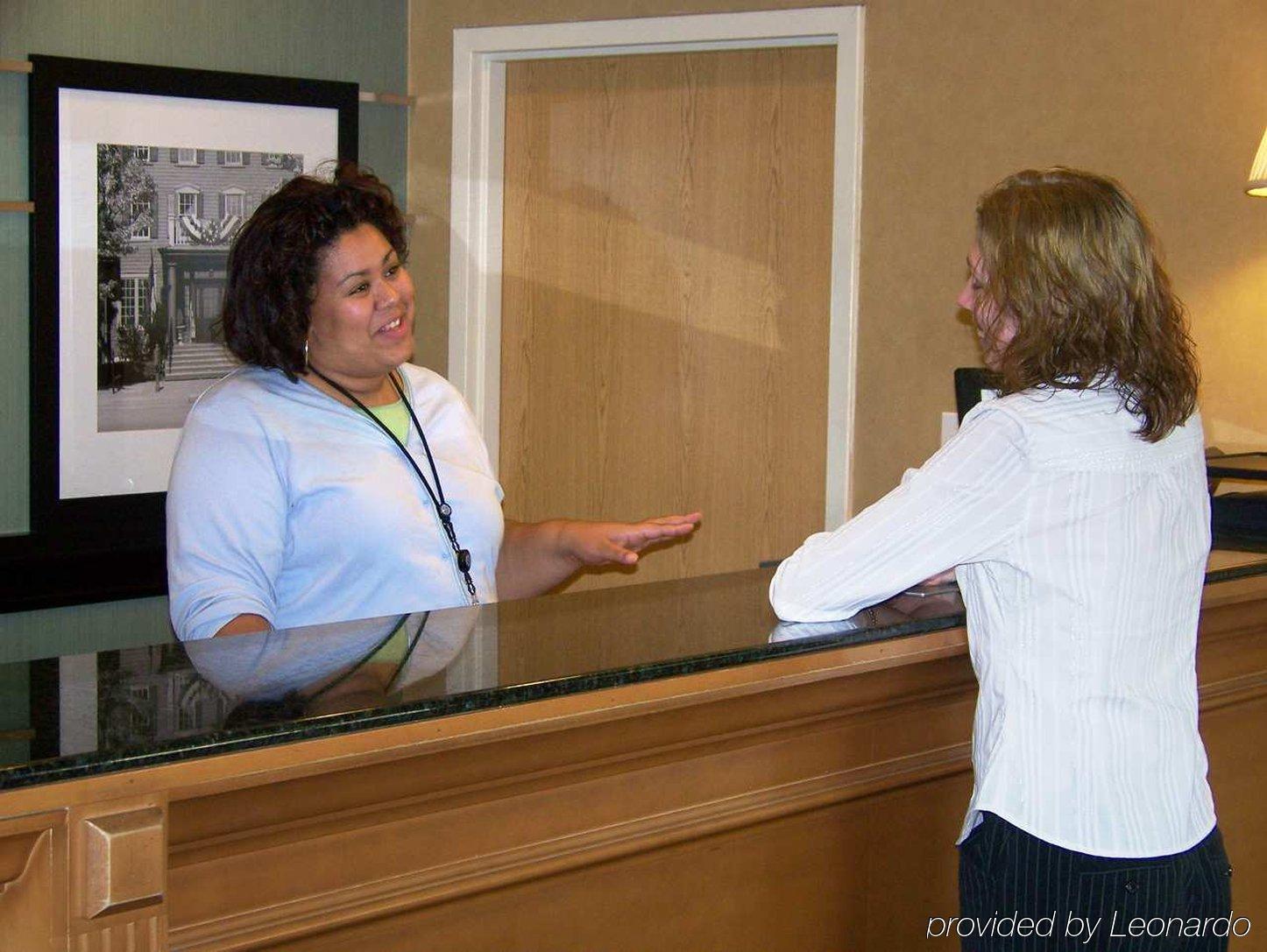 Hampton Inn Norfolk-Naval Base Inreriör bild